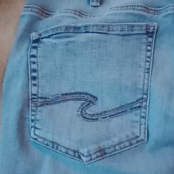 Copy-Silver Jeans Boyfriend Distressed Size 16 Women’s EUC - Picture 7 of 8